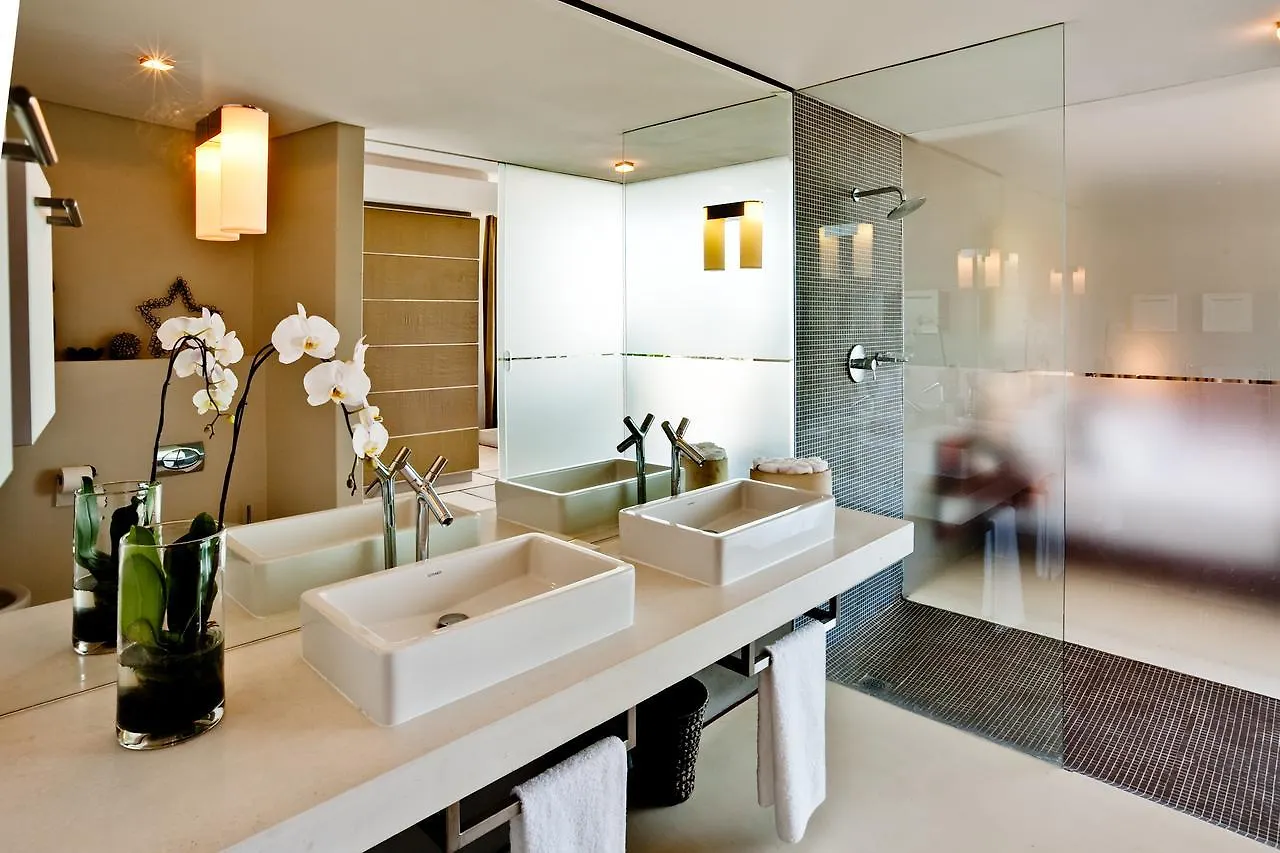 Serenity Villa 18 Ronald Rd Camps Bay Cape Town South Africa